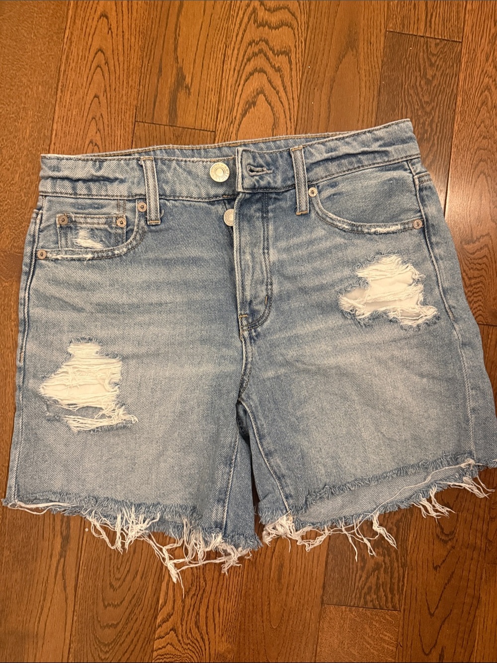 American Eagle Outfitters Light Blue Distressed Denim Shorts size 0 $20
